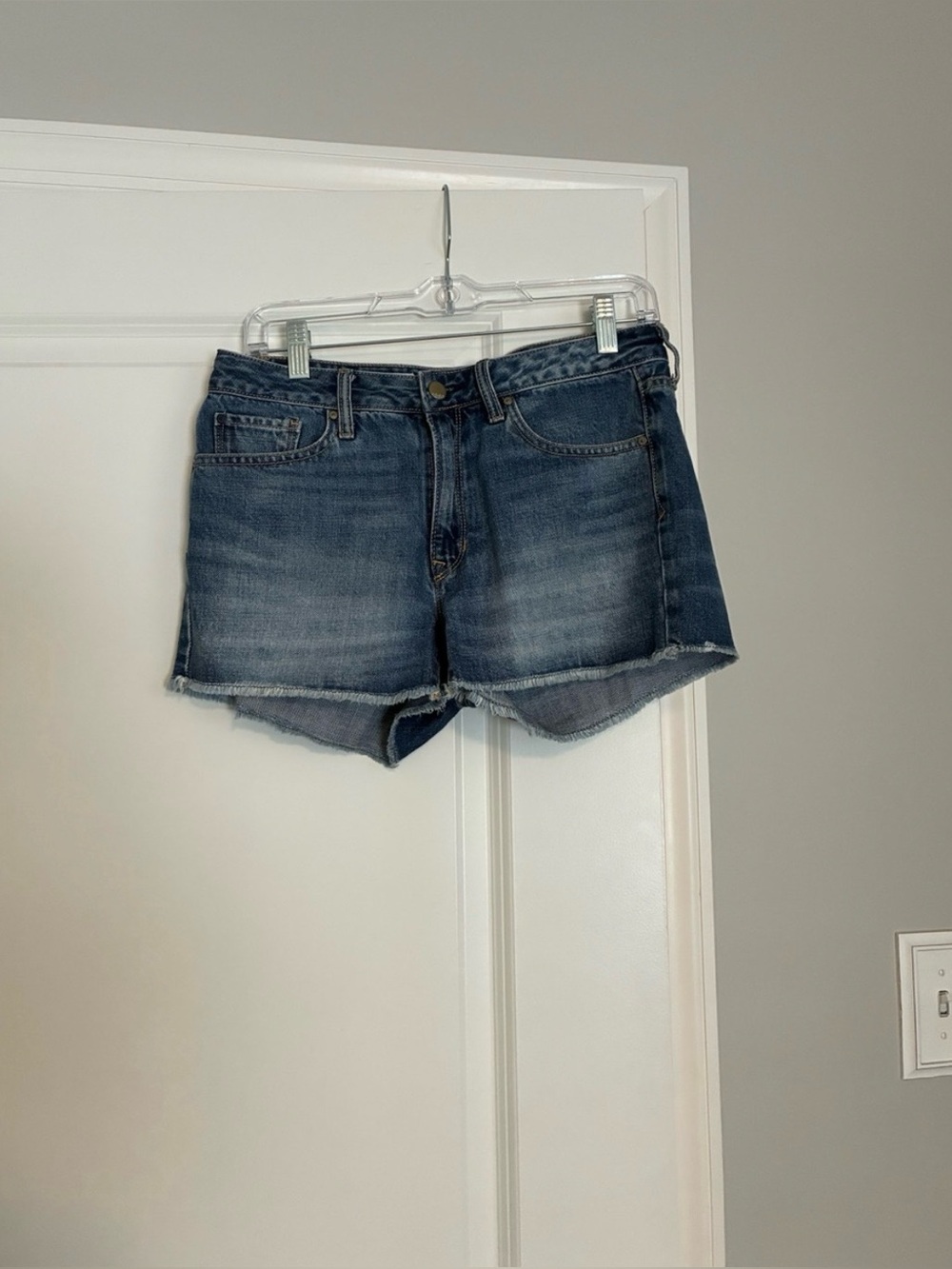 Gap 1969 Slim Cut-off Jean Shorts